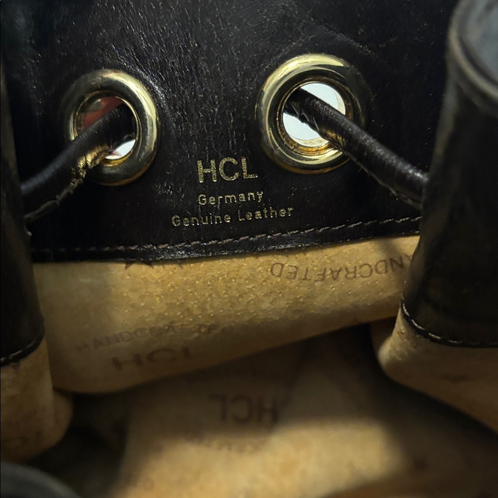 VTG HCL Dark brown 100% pebbled leather bucket crossbody bag gold accents Euro - Picture 6 of 14
